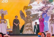 Anahí I, Reina del Carnaval Internacional de Mazatlán recibe sus atributos reales