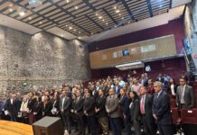 El Rector Jesús Madueña participa en mesa de la SEP sobre el impacto de la era digital en las juventudes; educar para la autorregulación frente a dispositivos.