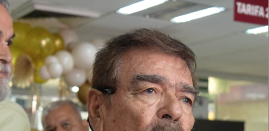 Abogados de Mazatlán se Manifestaron en el Registro Público de la Propiedad para Denunciar Tortuguismo e Irregularidades