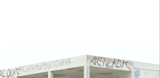 Edificio Abandonado en Paseo Claussen Convertido en Cueva de Malvivientes; un Peligro para los Vecinos y Turistas