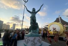 Mazatlán revive la magia del Carnaval con exhibición en Parque Central
