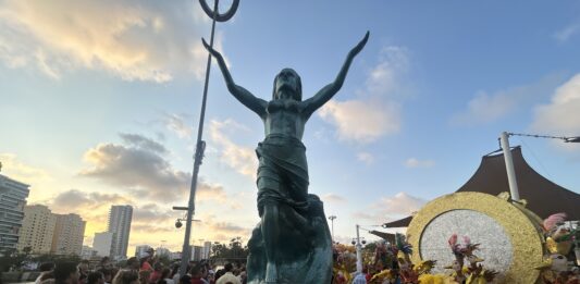 Mazatlán revive la magia del Carnaval con exhibición en Parque Central