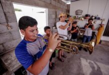 El Centro Municipal de las Artes imparte de Taller Gratuito de Música Regional en comunidades rurales