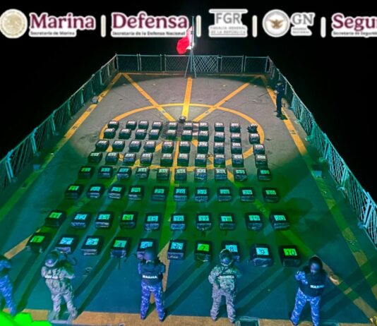 EN UNA OPERACIÓN MARÍTIMA SE ASEGURAN APROXIMADAMENTE DOS TONELADAS DE PRESUNTA COCAÍNA