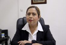 Maquillaje mal retirado, principal causa de irritación ocular crónica y síndrome de ojo seco; advierten sobre desprendimiento de pestañas y proliferación de ácaros por cosméticos