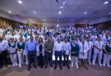Gobernador Rocha y director del IMSS Bienestar, Alejandro Svarch, dan la bienvenida a 154 especialistas de la salud