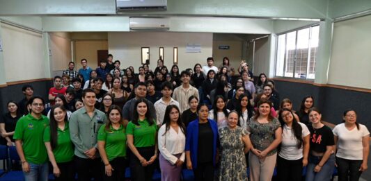 Urgen a fortalecer la educación ambiental práctica frente a la crisis hídrica local; analizan el impacto del consumo de agua y desechos en el municipio