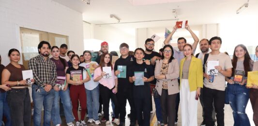 “Libros Libres”, la iniciativa de Editorial UAS que ha distribuido más de 10 mil ejemplares en la Casa Rosalina, llega a la Facultad de Derecho Culiacán