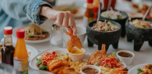 Semana Santa deja derrama estimada de 190 millones de pesos en restaurantes de Mazatlán