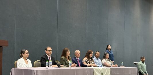 Más de 140 docentes concluyen posgrados en UPES Mazatlán