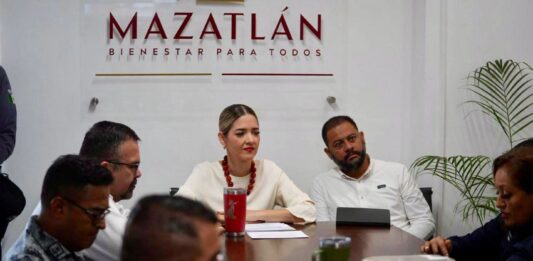 Asiste Estrella Palacios a la Mesa de Construcción de Paz