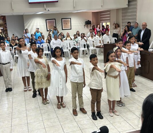 Rinden protesta integrantes del Cabildo Infantil Mazatlán 2026
