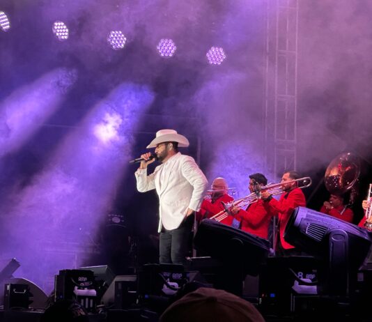 Pancho Barraza causa euforia en el segundo día de la Semana Internacional de la Moto