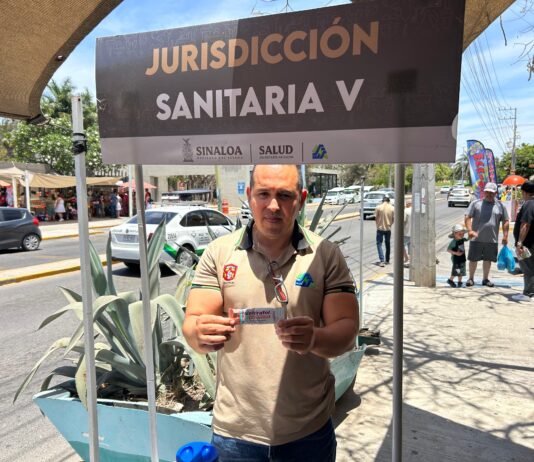 Activan módulos de hidratación por altas temperaturas en Mazatlán