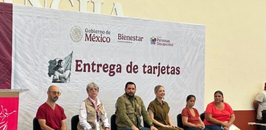 Entregan en Mazatlán tarjetas para personas con discapacidad permanente