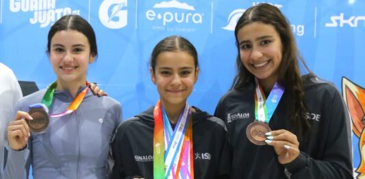 LAS HERMANAS LUNA CIERRAN CON BROCHE DE ORO LA NATACIÓN PARA SINALOA