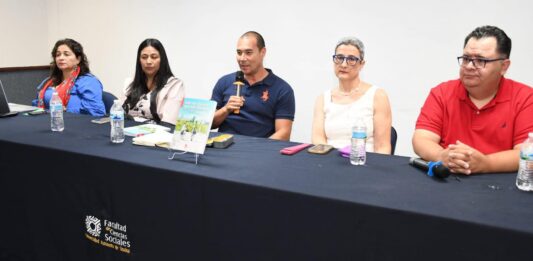 Presentan en la FACISO libro sobre Niñez y Adolescencia desplazadas en el norte de México