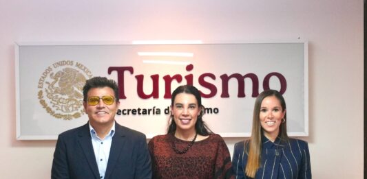 Amado Guzmán presenta proyectos para fortalecer el turismo de Sinaloa