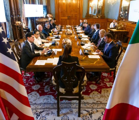 México y Estados Unidos acuerdan fortalecer cooperación en seguridad y migración