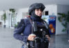 Entre patrullas y abrazos: la historia de Vanessa, policía y mamá