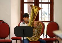Músicos de la Orquesta Juvenil del CMA listos para el concierto con causa “Voces e Instrumentos”