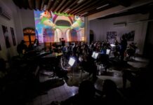 La Orquesta Juvenil del CMA conquista al público con un viaje lleno de poder, emoción y espectáculo visual