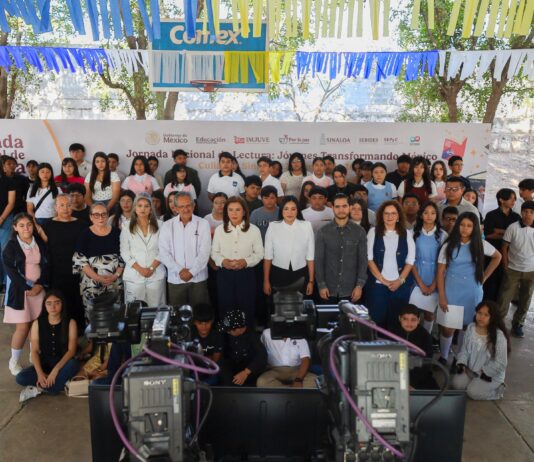 Desde la colonia Lázaro Cárdenas, Sinaloa se enlaza con la Presidenta Claudia Sheinbaum durante la Jornada Nacional de Lectura