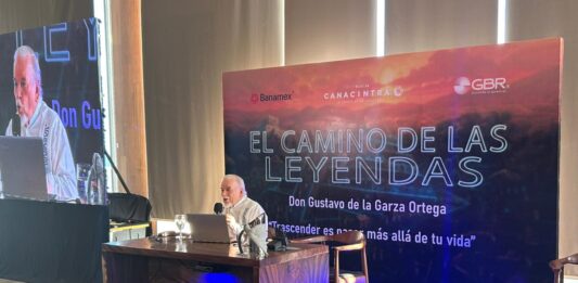 Don Gustavo de la Garza comparte en Mazatlán su visión sobre el futuro de las telecomunicaciones
