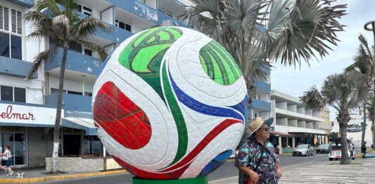 Todo listo para la fiesta futbolera en Olas Altas