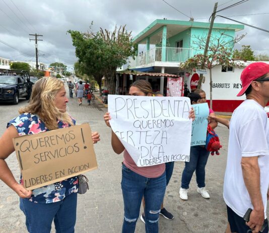 Manifestantes piden regularización de terrenos y servicio de energía eléctrica en Mazatlán
