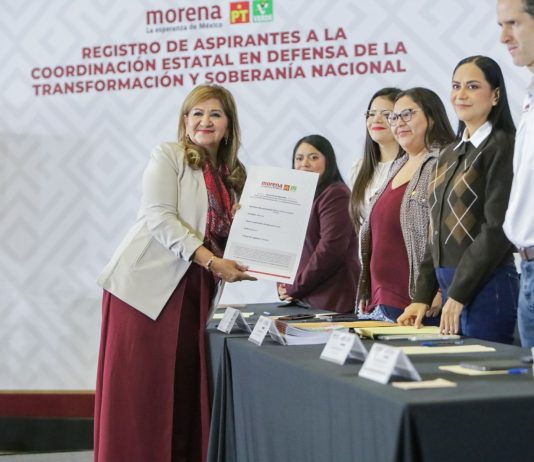 Tere Guerra formaliza su registro para buscar la coordinación de la Defensa de la Cuarta Transformación en Sinaloa