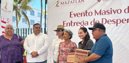 Entrega DIF Mazatlán mil 684 despensas a familias vulnerables