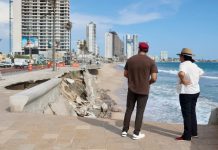 Supervisan inicio de los trabajos de rehabilitación en la zona colapsada del malecón