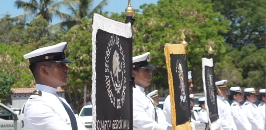 Celebran en la Puntilla el 84 Aniversario del Día de La Marina