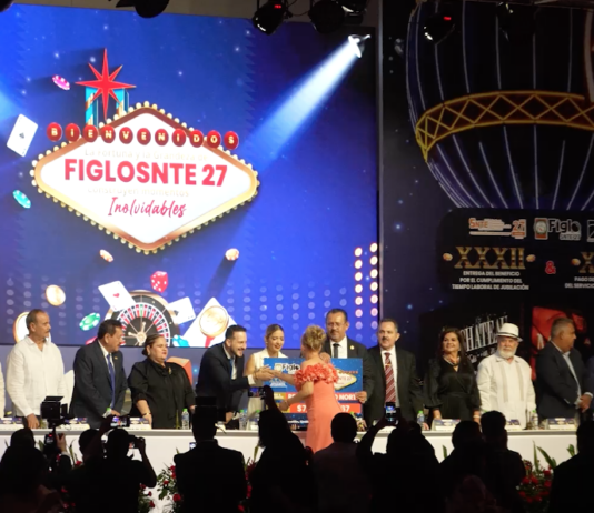 FIGLOSnte 27 Reconoce a 376 Maestros con el Beneficio de su Jubilación con 213 Mil Pesos para Cada Uno