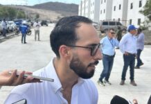 Inician reparación de marquesina del mercado Pino Suárez