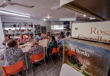 Adultos mayores pasan en las Bibliotecas Municipales una tarde de nostalgia y literatura