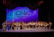 Entregan diplomas a graduados de la EMBC durante la puesta en escena de “La Muñeca Encantada”