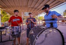 La música puede cambiar vidas: músicos de la Isla de la Piedra