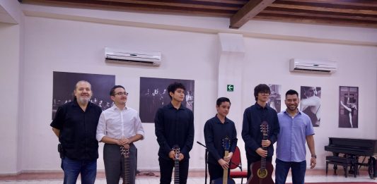 Recital de fin de cursos del taller de guitarra se presentó en el Museo de la Música del CMA
