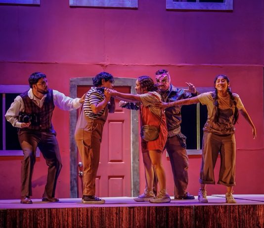 Nuevos valores del teatro se gradúan con “Papá Conejo”, una profunda reflexión sobre las paternidades ausentes