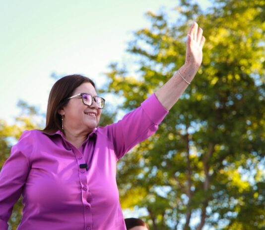 Destaca Imelda Castro importancia de informar a la gente de manera permanente