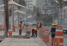 Trabajan con Maquinaria Pesada para Rehabilitar Tramo Colapsado del Malecón de Mazatlán
