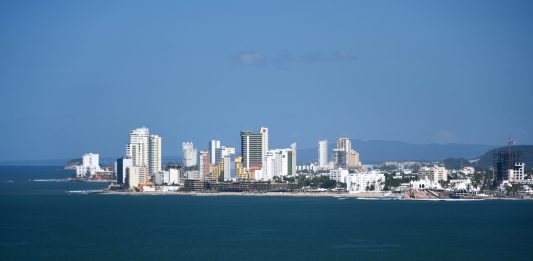 Torres nuevas deben cumplir normas contra huracanes y sismos: AMPI