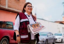 Imelda Castro destaca avances en derechos de las mujeres al visitar domicilios de Culiacán