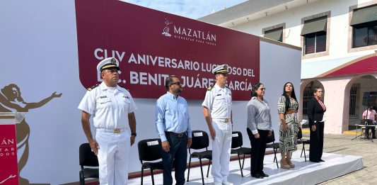 Conmemoran en Mazatlán el 154 aniversario luctuoso de Benito Juárez