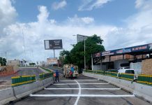 Se habilitaron dos carriles a la circulación de oriente a poniente por la obra del puente del boulevard Pedro Infante.